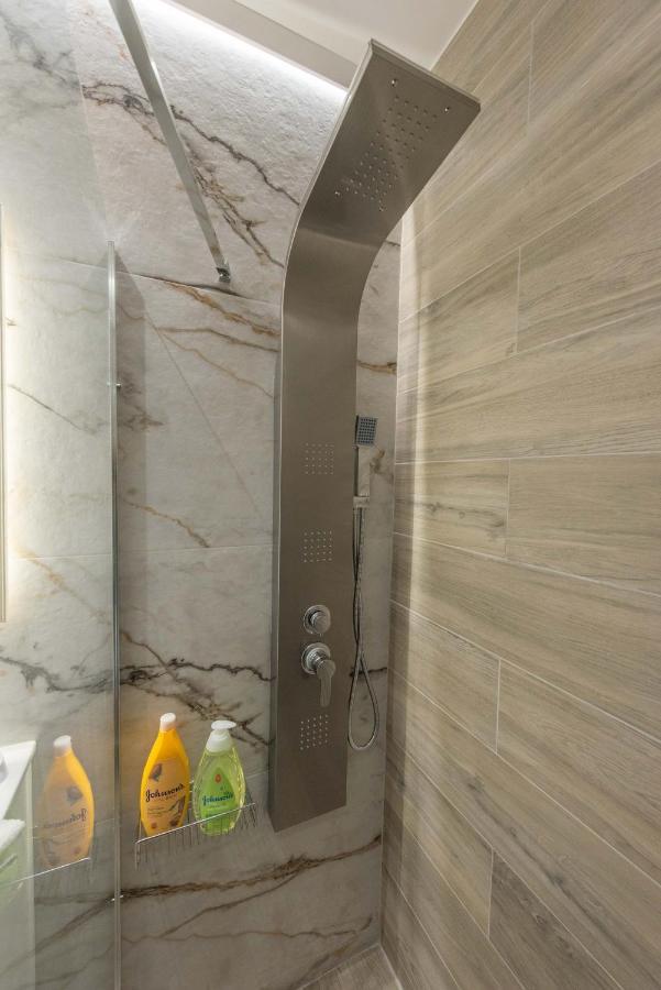 1571_Suites A1 나프팍토스 외부 사진